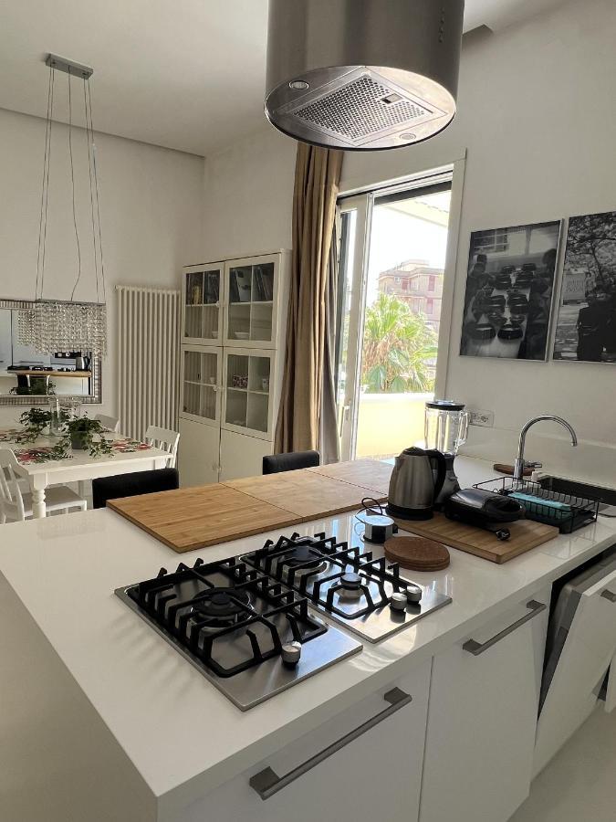 Rome, Beautiful Apartment In A Vintage Building Lido di Ostia Dış mekan fotoğraf