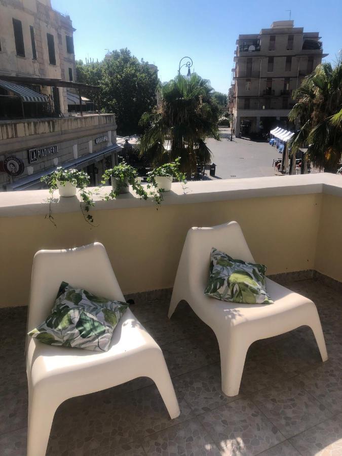 Rome, Beautiful Apartment In A Vintage Building Lido di Ostia Dış mekan fotoğraf