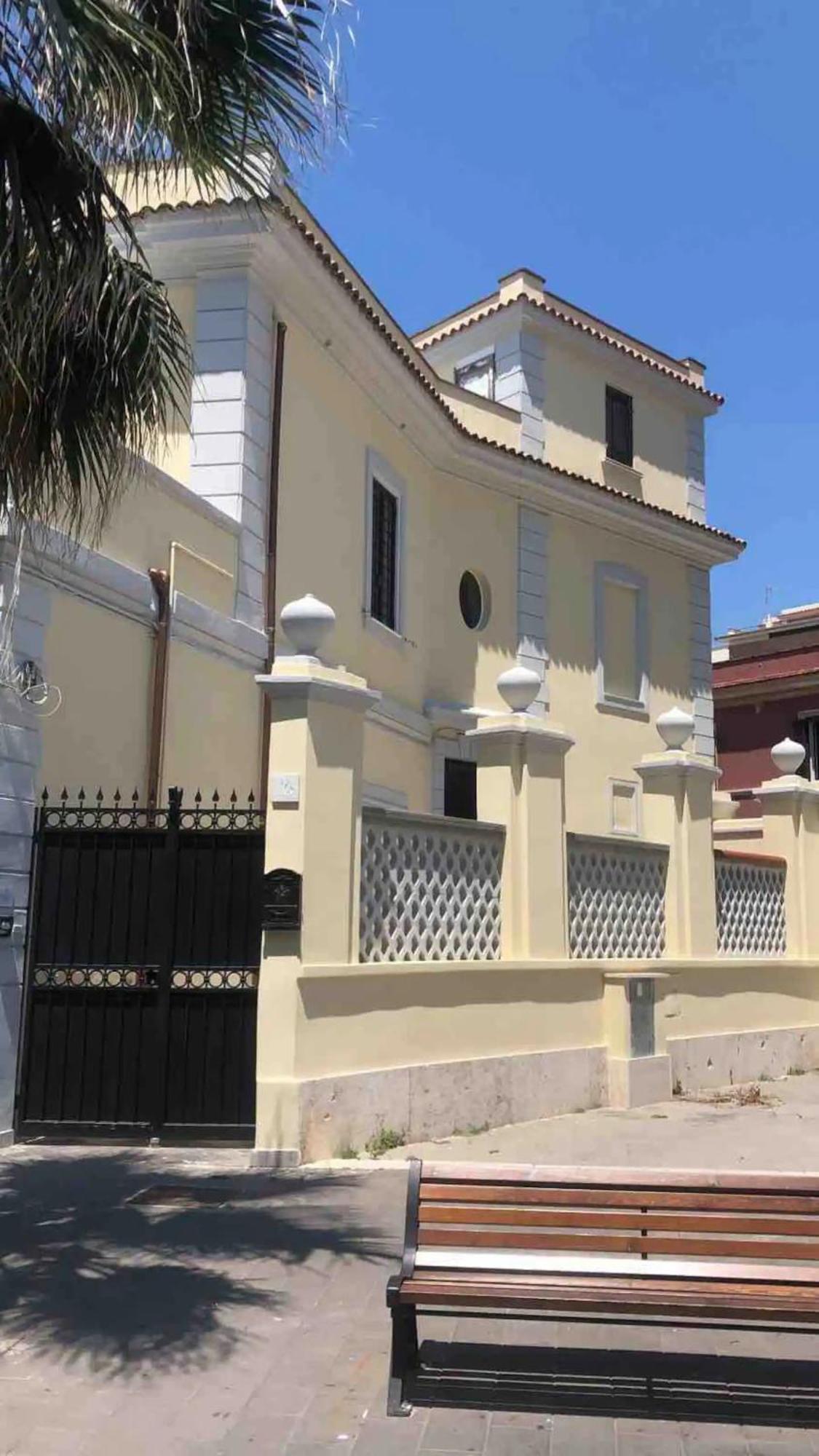 Rome, Beautiful Apartment In A Vintage Building Lido di Ostia Dış mekan fotoğraf